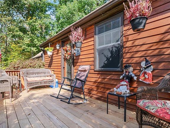 4th image of 16 Waterman Lake Dr