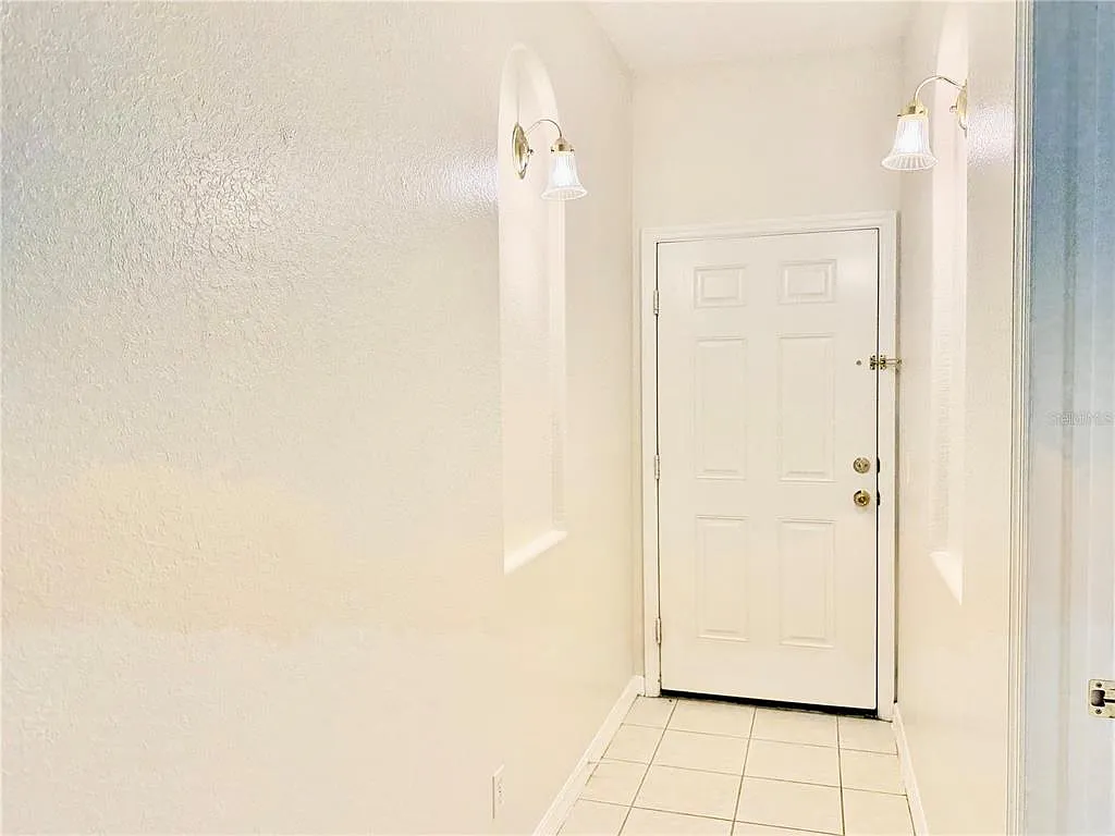 2 bed, 2.0 bath, 1226 sqft, $1,850 — Photo 3