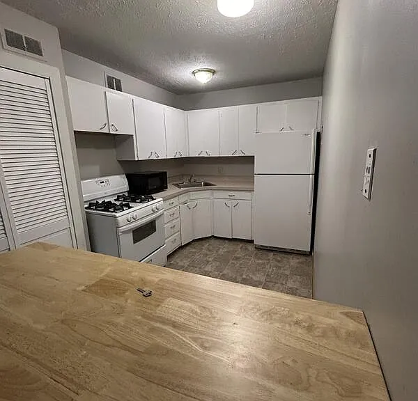 1403 Tennessee St #9 — Photo 1