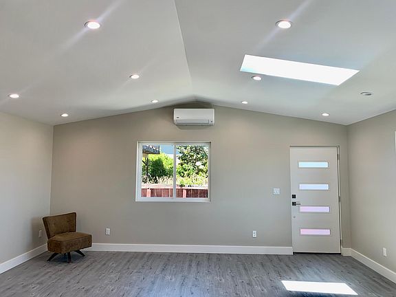 4th image of 506 Hawthorne Ave #A