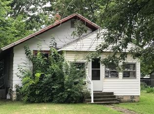 1219 N Walnut St, Pontiac, IL 61764