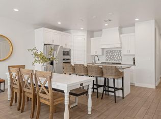 2339 N Park Center Dr UNIT 10, Washington, UT 84780