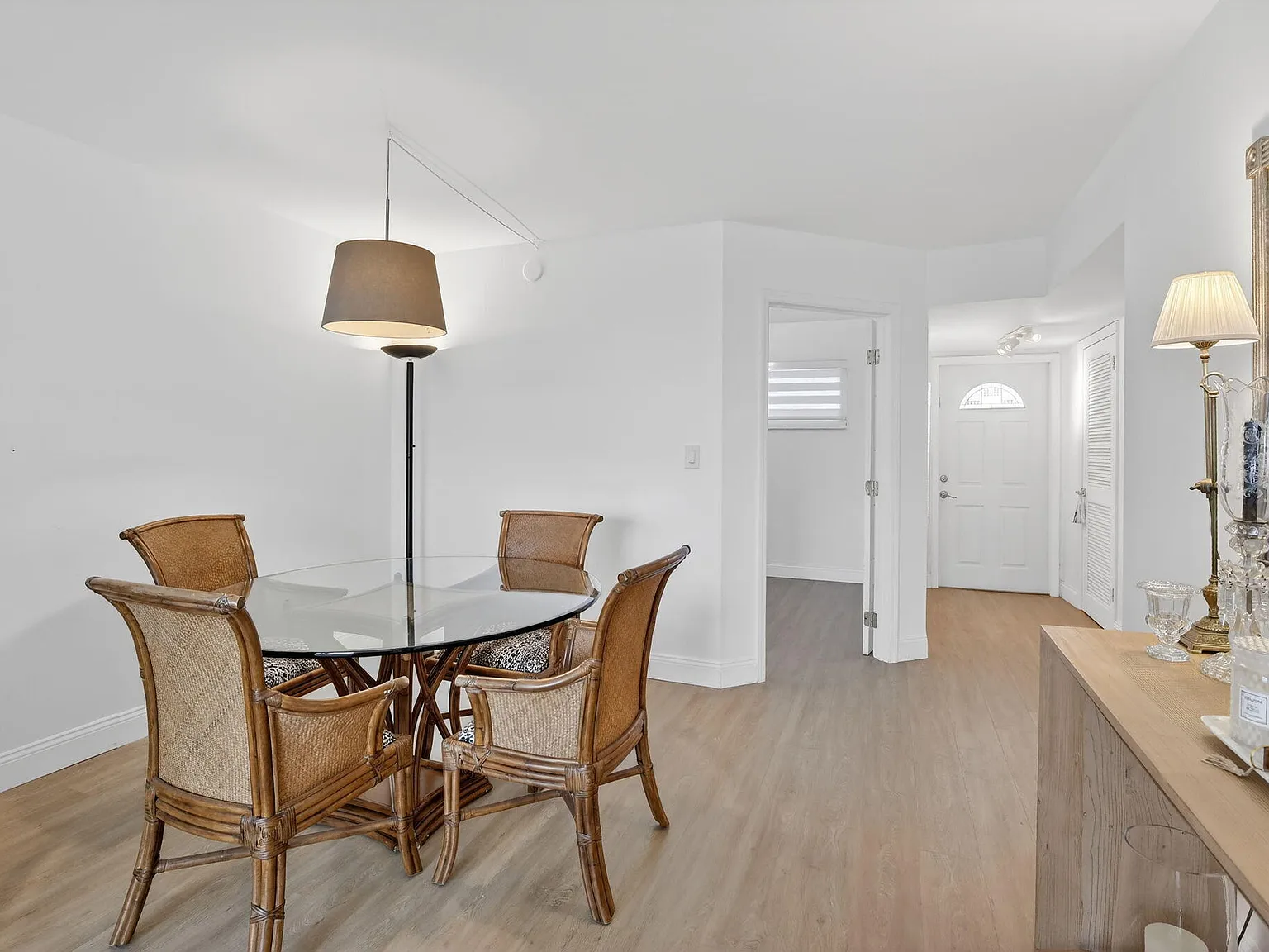 1 bed, 1.5 bath, 900 sqft, $1,700 — Photo 3