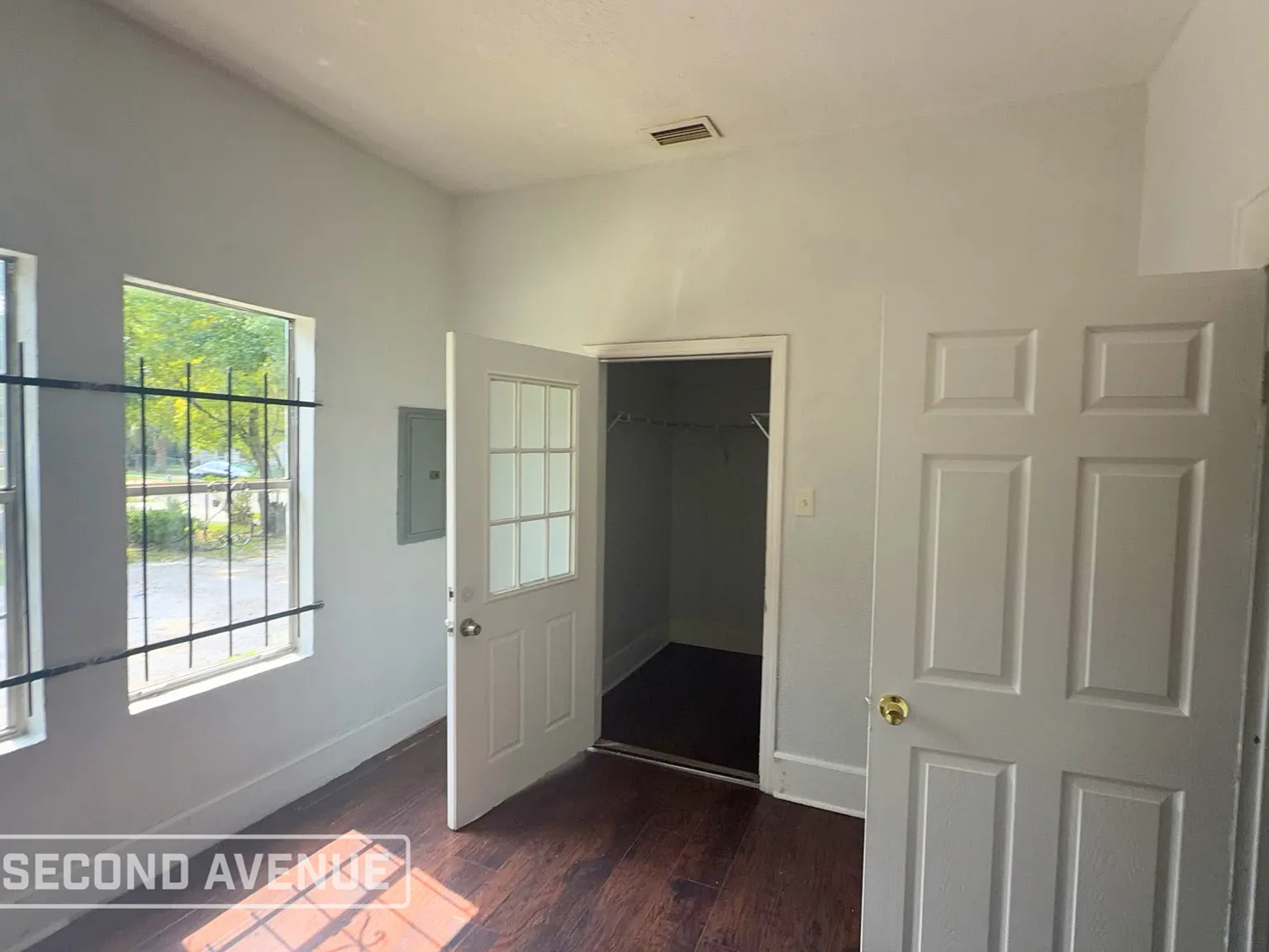 3 bed, 2.0 bath, 1199 sqft, $1,295 — Photo 4