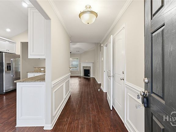 5th image of 11 Litchfield Drive
