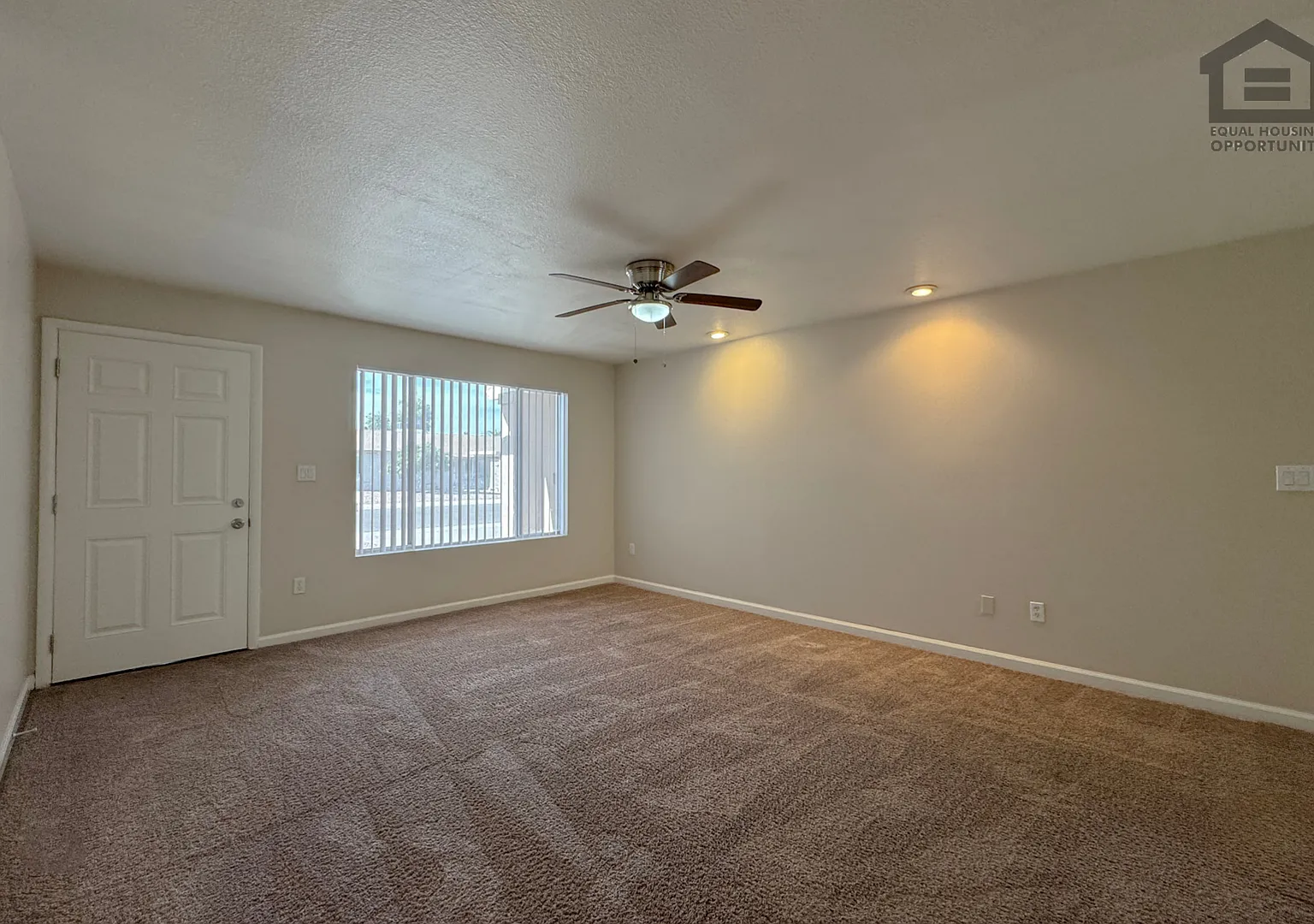 3Bed/2Bath House at Baseline Rd/Rural Rd! Ready for Immediate Move-In! NO HOA! — Photo 4