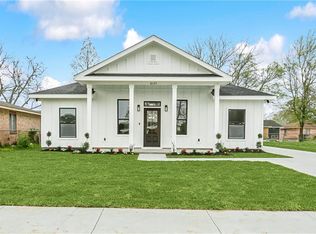 6125 Singleton Dr, Marrero, LA 70072