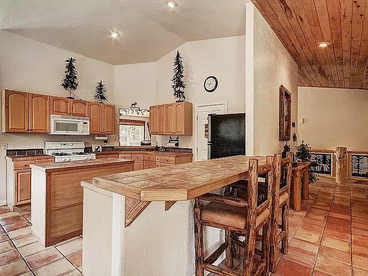 37 Isabelle Ct — Photo 14