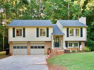 166 Hilo Rd, Fayetteville, GA 30215