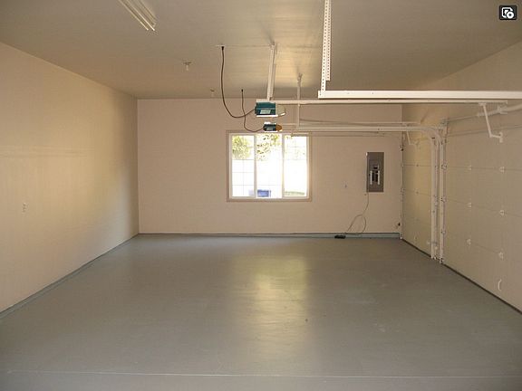 5th image of 10990 NE 12th St