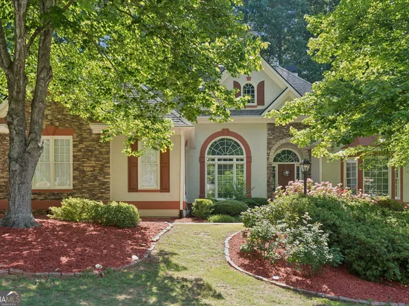1611 Flowering Dogwood Dr, Powder Springs, GA 30127