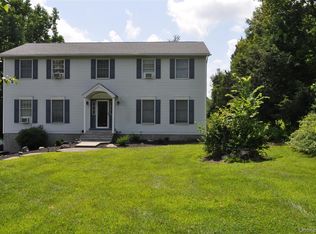 53 Leo Ln, Poughquag, NY 12570