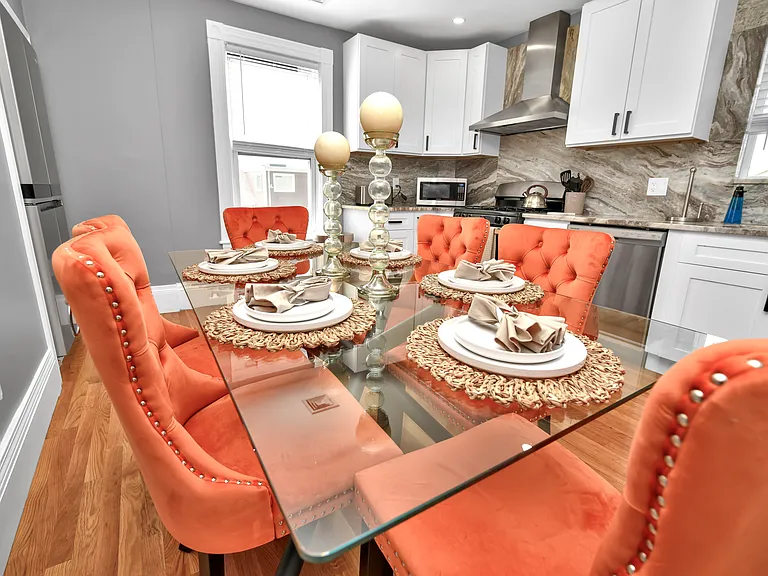10 Pierce Ave #2 — Photo 8