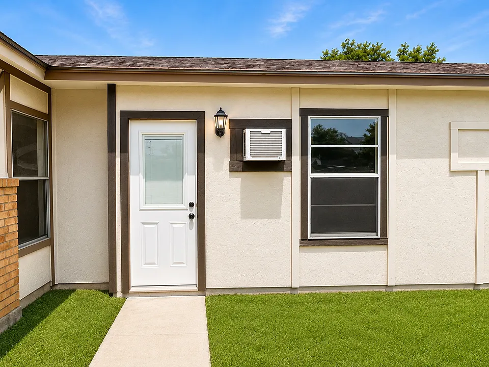 6307 Waddesdon Wood