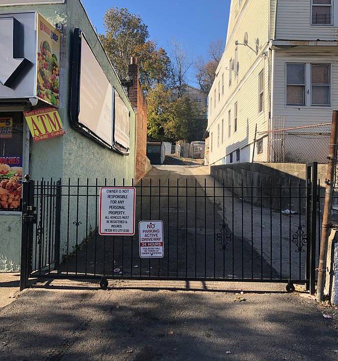 2nd image of 452-454 Summer Ave #G13