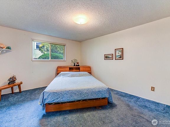 5th image of 116 Lake Louise Drive SW