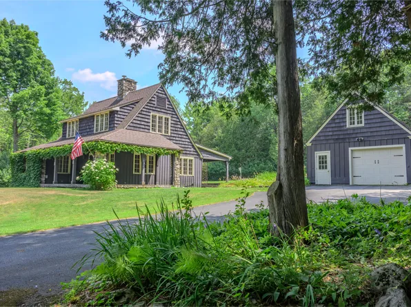 1054 Springfield Rd, Wilmington, NY 12997