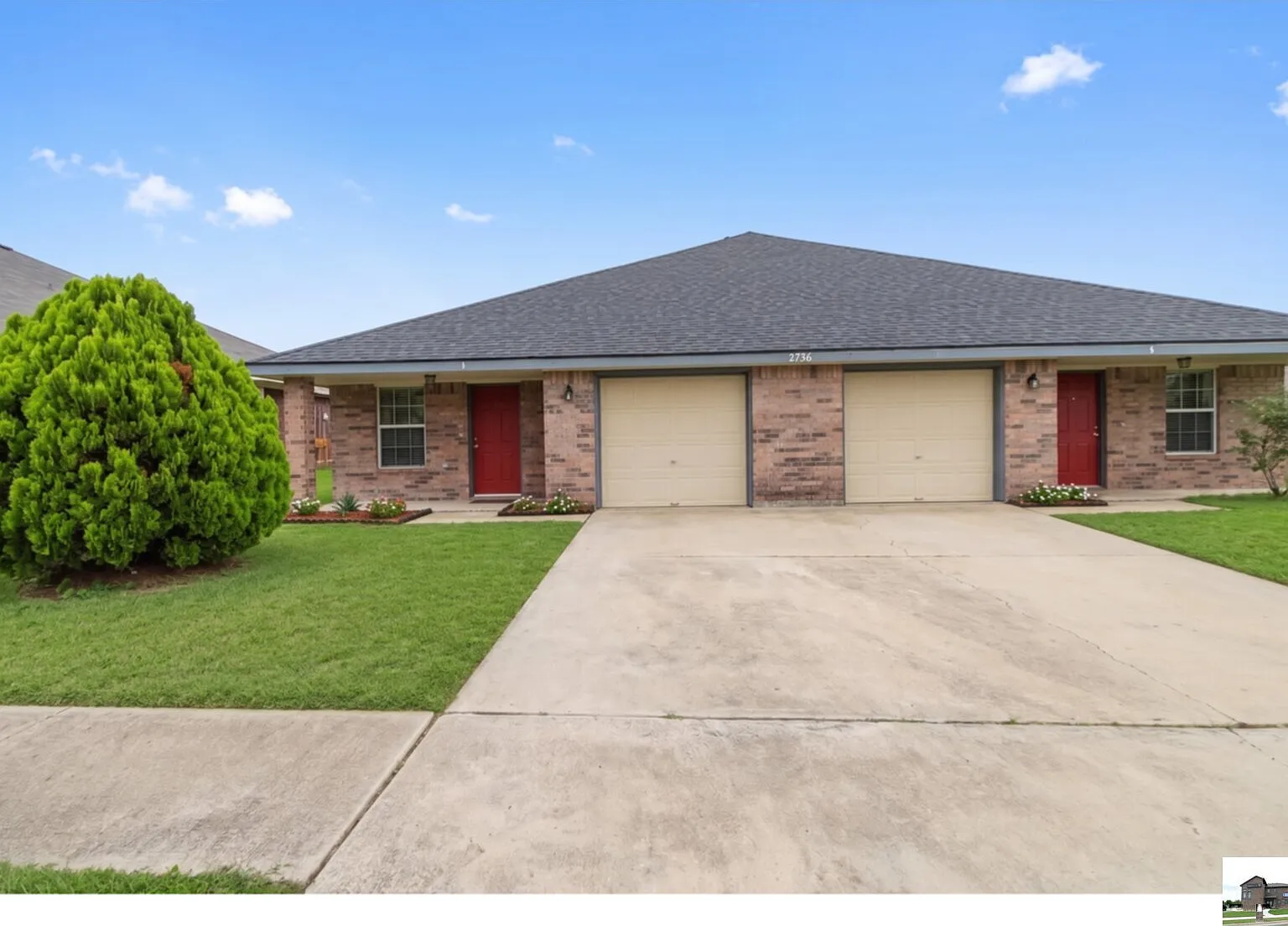 2 bed, 2.0 bath, 1300 sqft, $1,200 — Photo 1