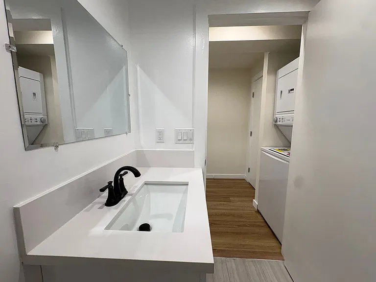 237 North Catalina — Photo 11