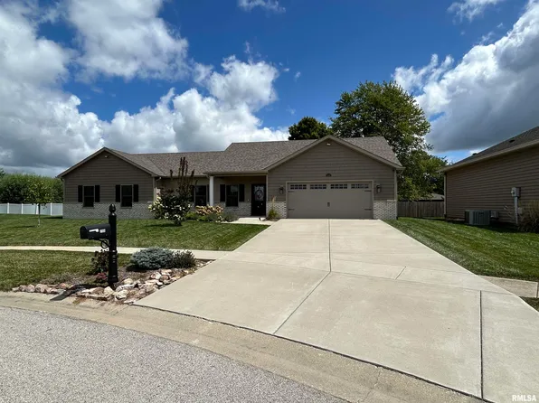 2108 Dubsdread Dr, Springfield, IL 62711