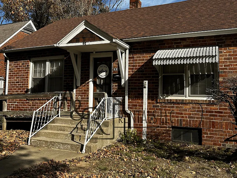 602 N Walnut St — Photo 5