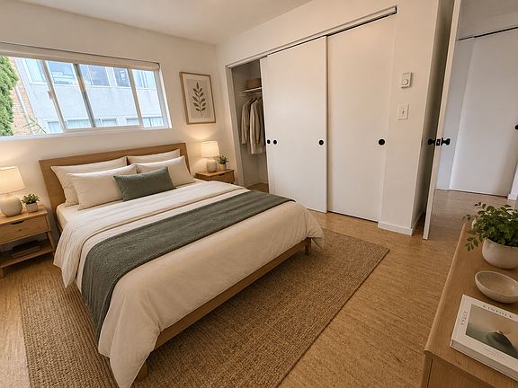3rd image of 2460 NE Northgate Way APT 8