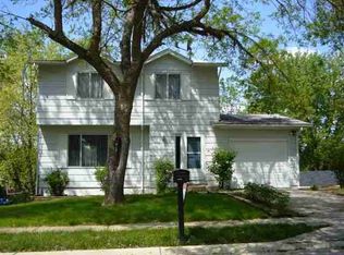 3210 6th St W, Milan, IL 61264
