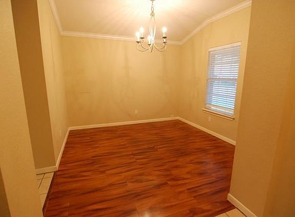 4th image of 2101 Fall Creek Dr
