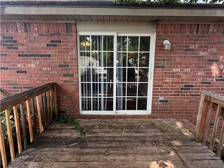 231-233 Graystone Cir — Photo 11