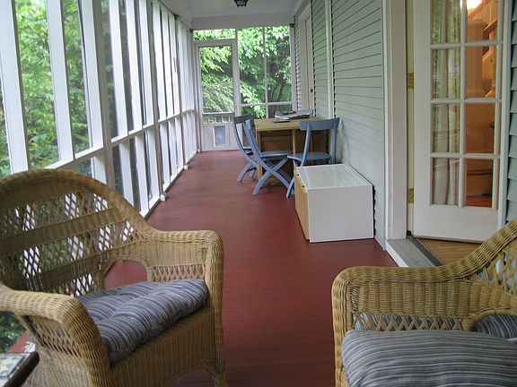 Private screened porch