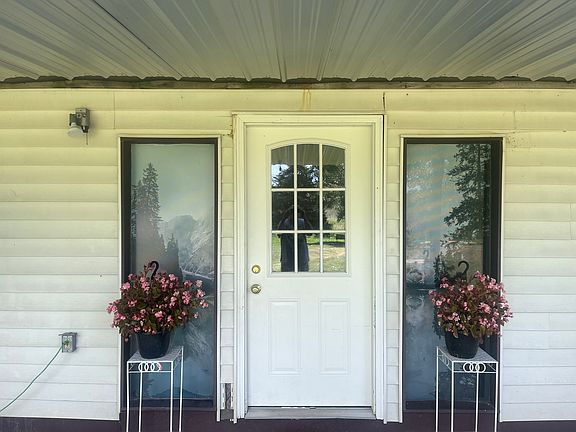 Entry from lower level. Also has entry from garage.