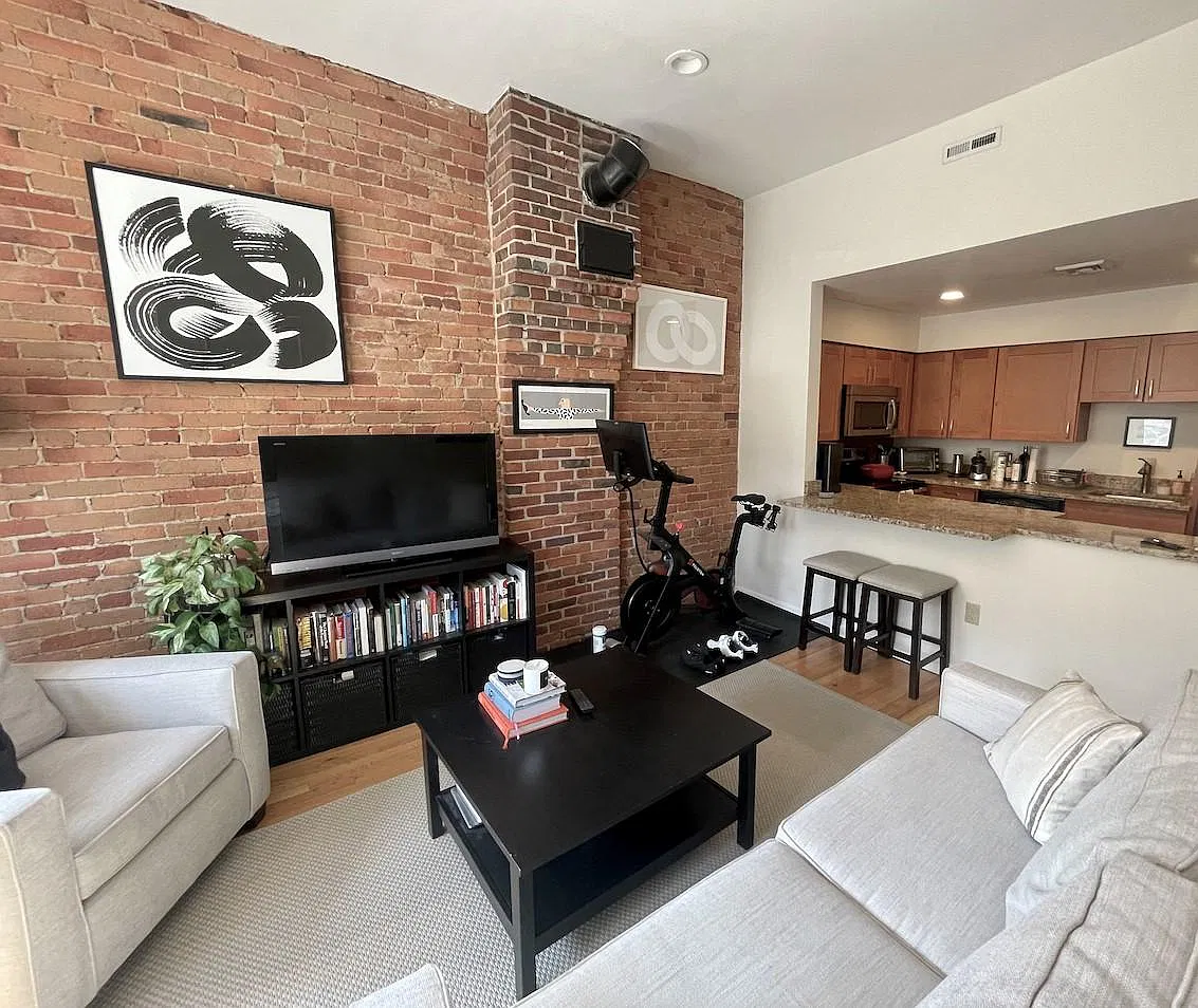 1 bed, 606 sqft, $4,300 — Photo 3