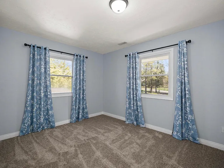 21910 W Bannock Ave — Photo 44