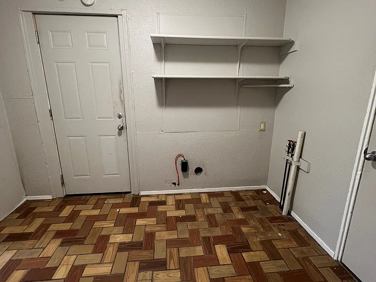608 Otter Ave #1 — Photo 9