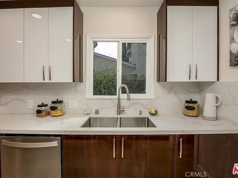 5628 Ponce Ave — Photo 18