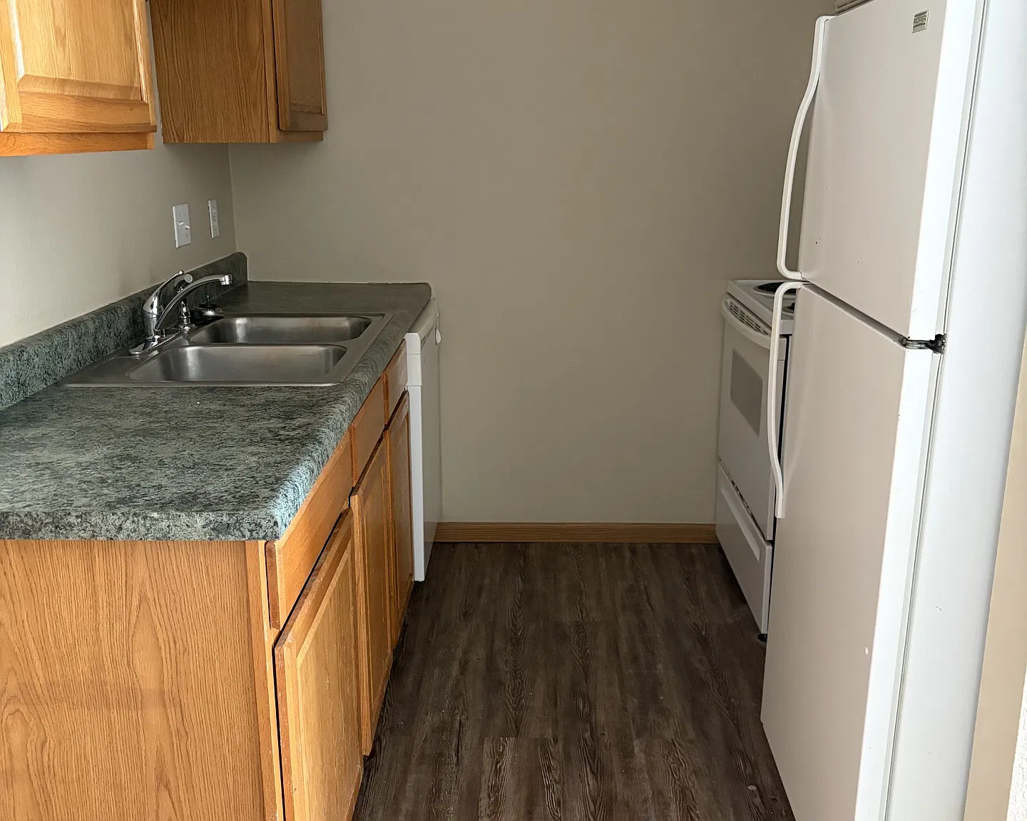Studio, 495 sqft, $595 — Photo 2