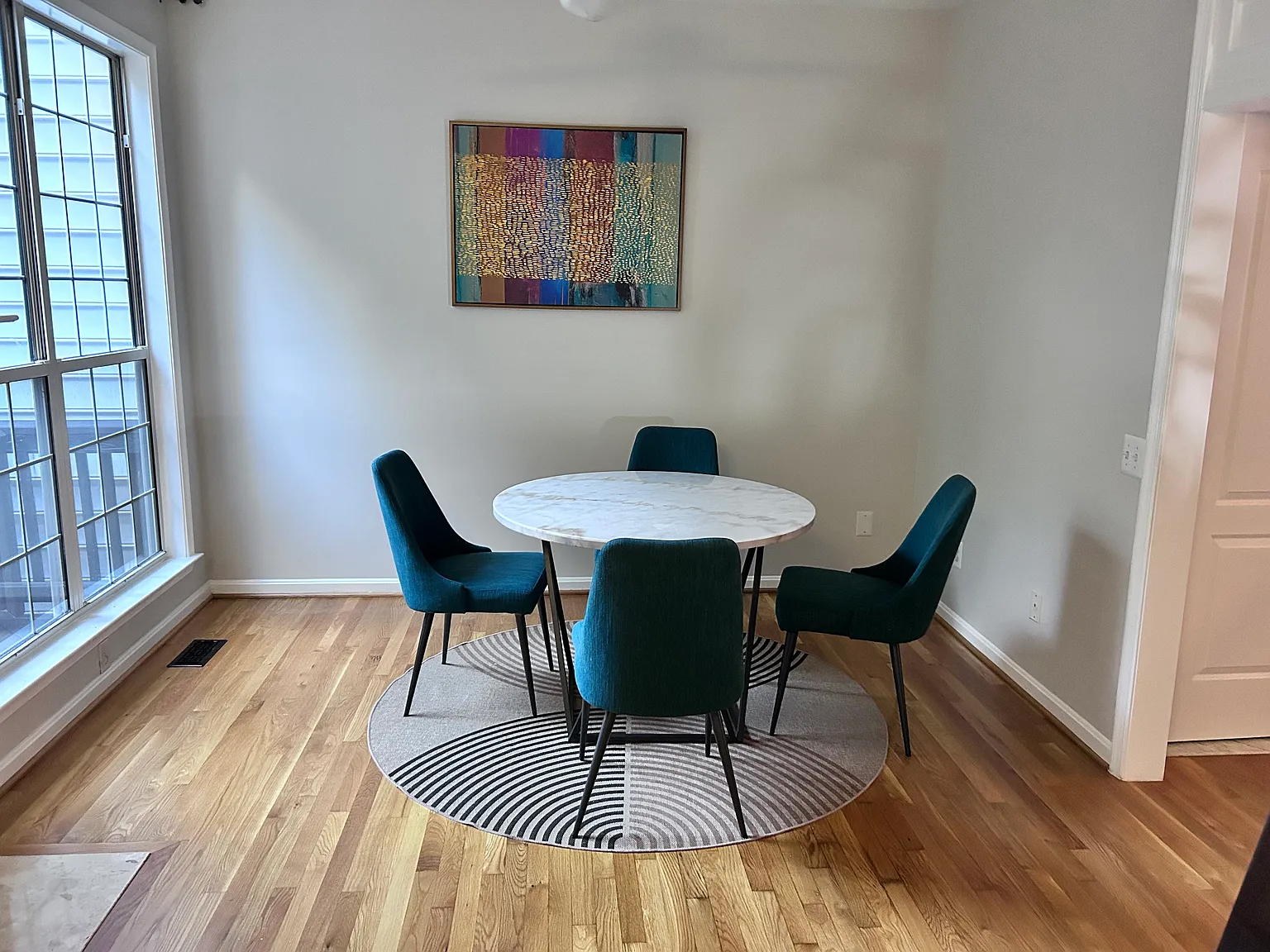 4 bed, 3.5 bath, 2410 sqft, $3,350 — Photo 2