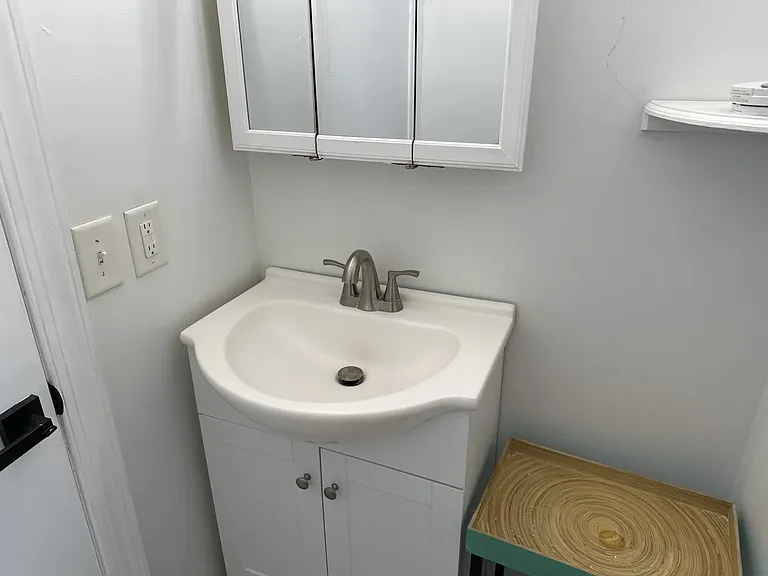 7 Edison Pl #2 — Photo 7