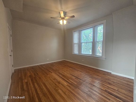 2nd image of 1009 N Rockwell St #2558-3