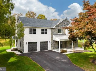 121 W Mount Kirk Ave, Eagleville, PA 19403