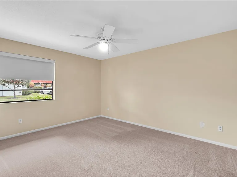 299 NW 36th Ave — Photo 27