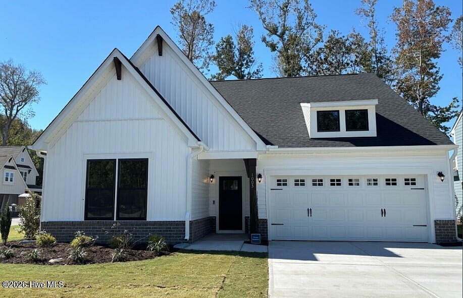 1st image of 1005 Doe Place