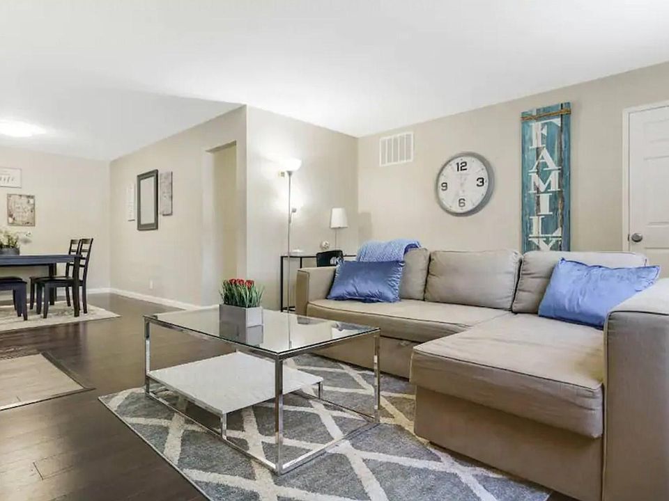 1st image of 2420 Karen Dr #2