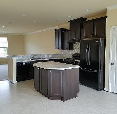 3rd image of 32 Rapidan Dr