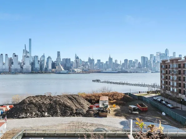 9 Avenue At Port Imperial image 22 of 27