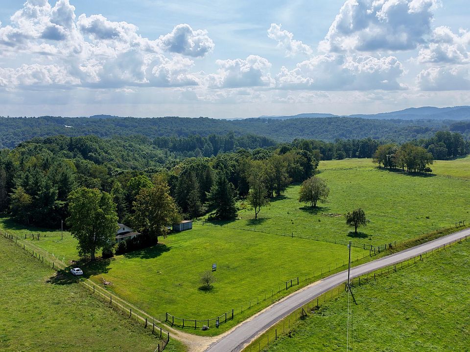 1st image of 3513 War Ridge Rd