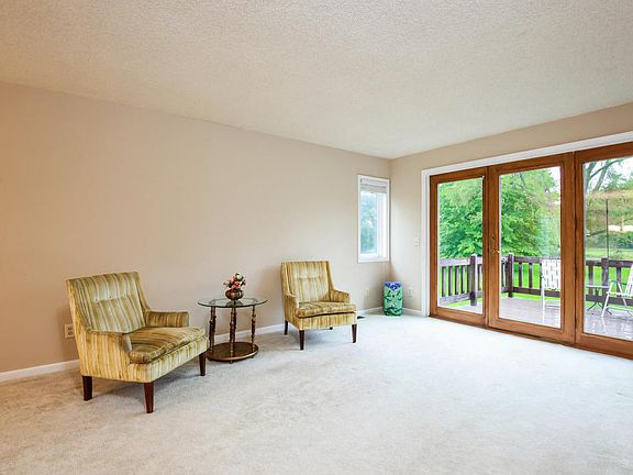 3rd image of 4120 Grandview Ter SW #38