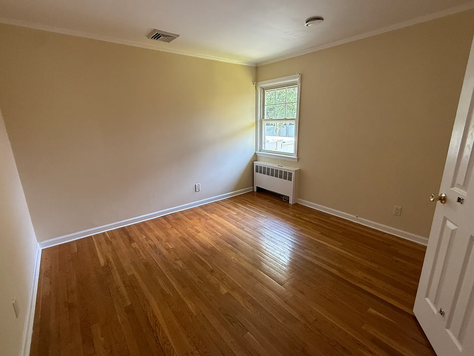 219 Willets Ln — Photo 4