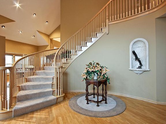 2nd image of 1492 Burberry Ln