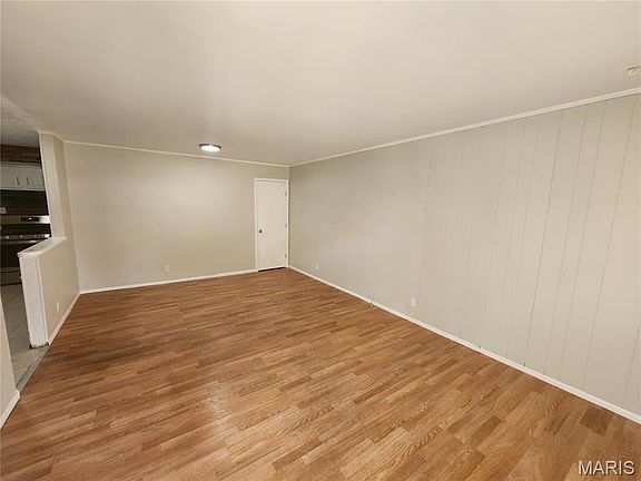 5th image of 518 Banavie Dr